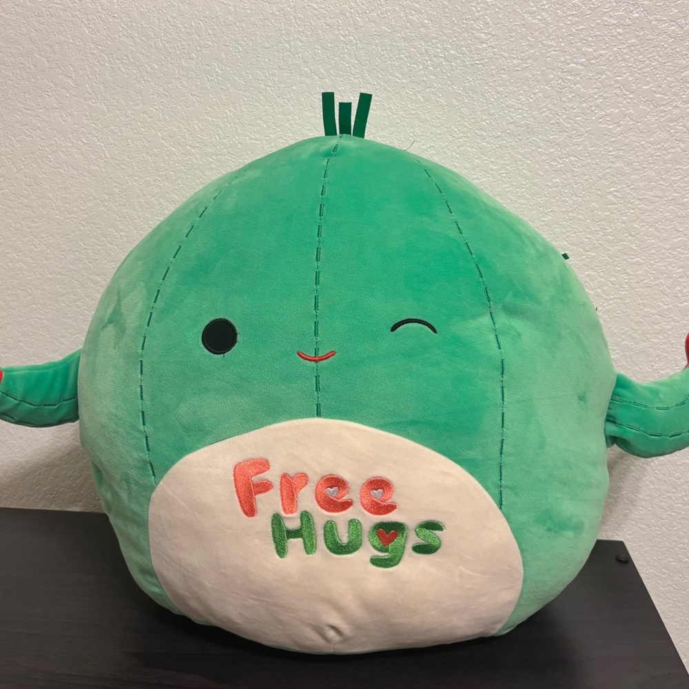 Squishmallow/ Valentine Marcellus